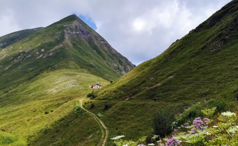 Escursione ad anello  al Passo di Bruffione – Gaver