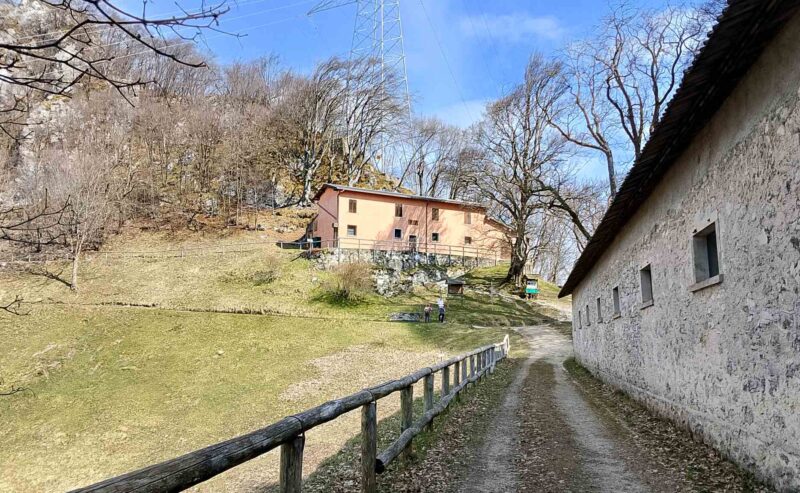 Escursione ad anello al Passo Spino, mt. 1184 – Gardone Riviera